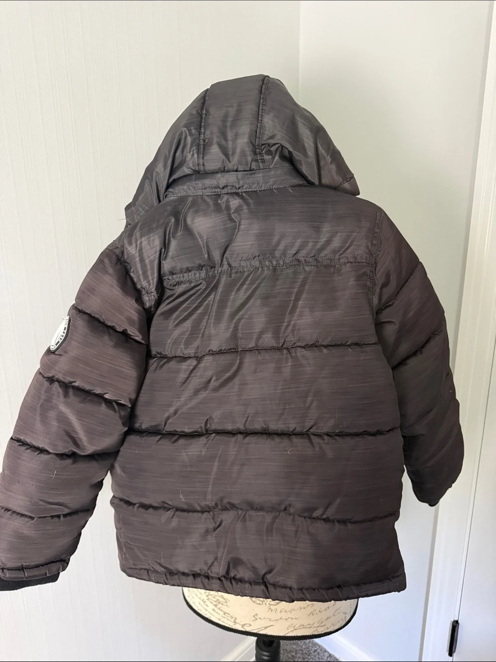 DKNY Youth Boy Black Puffer Jacket Size 5/6 Winter Coat Snow Jacket